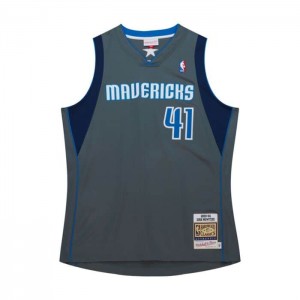 NBA Authentic Mitchell & Ness Dirk Nowitzki Dallas Mavericks Alternate 2003-04 Jersey Hombre | 3409RXGYO