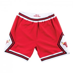 Short Mitchell & Ness Chicago Bulls Carretera 1975-76 Hombre | 9057JDMPL