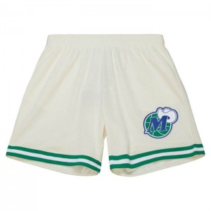 Short Mitchell & Ness Cream Dallas Mavericks 1998 Hombre | 4268BVMTL